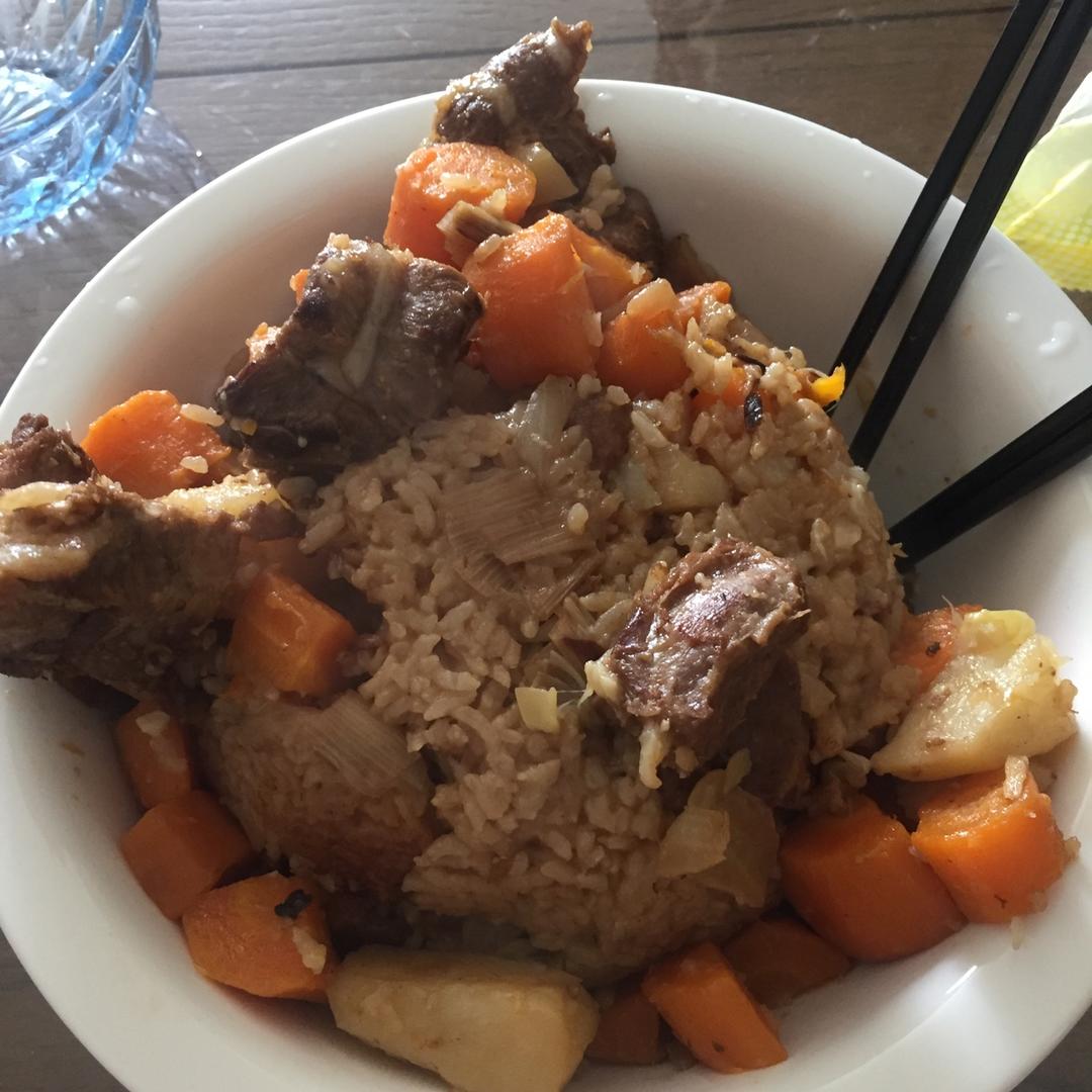 喷香排骨焖饭（爆好吃）