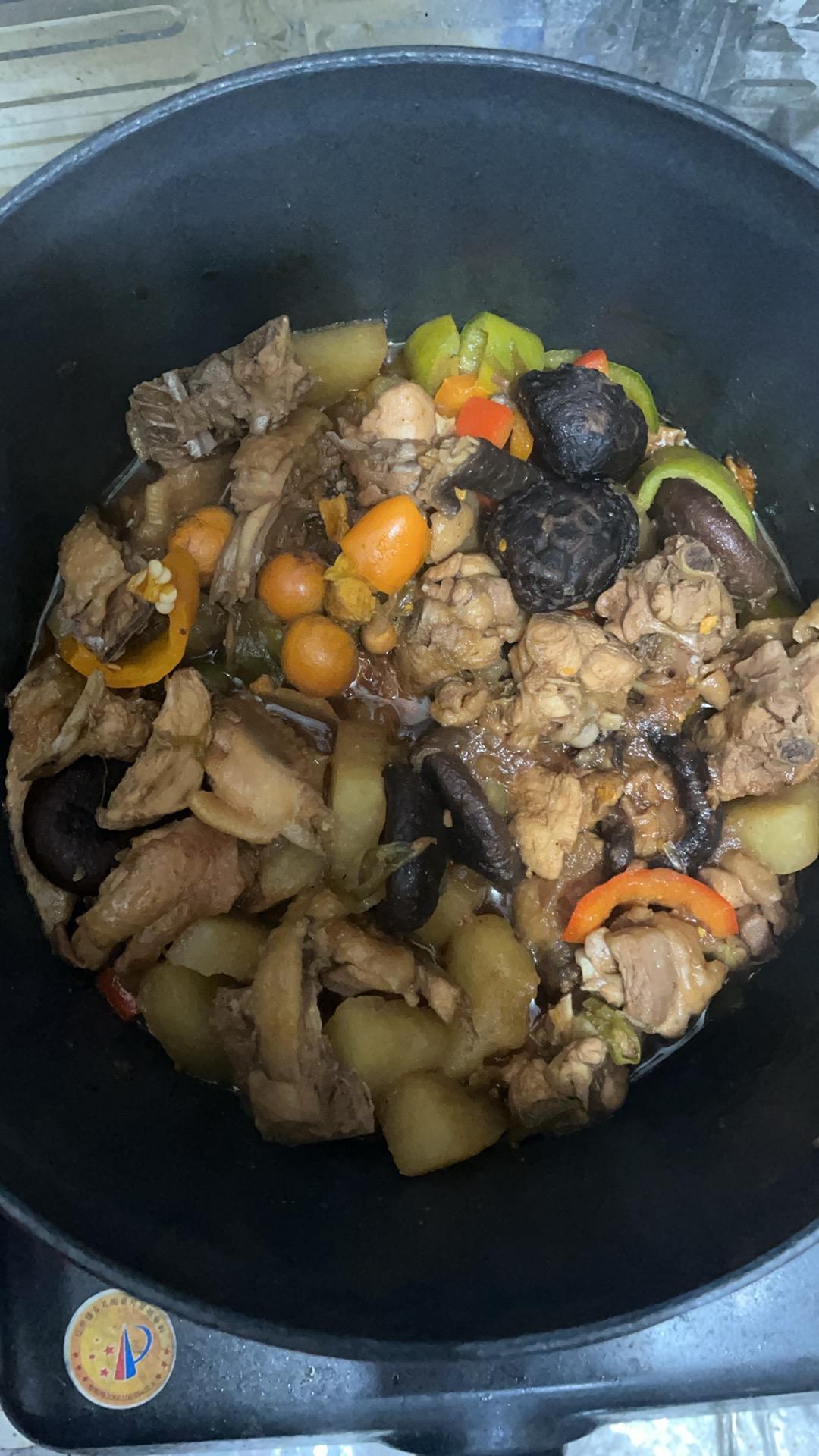 土豆焖鸡/黄焖鸡