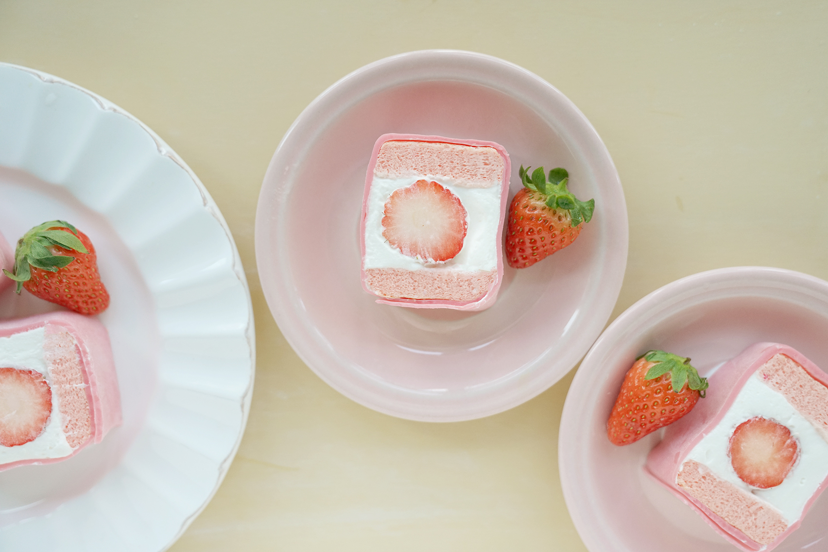 凯伍德厨师机食谱-草莓白玉卷的做法 步骤22