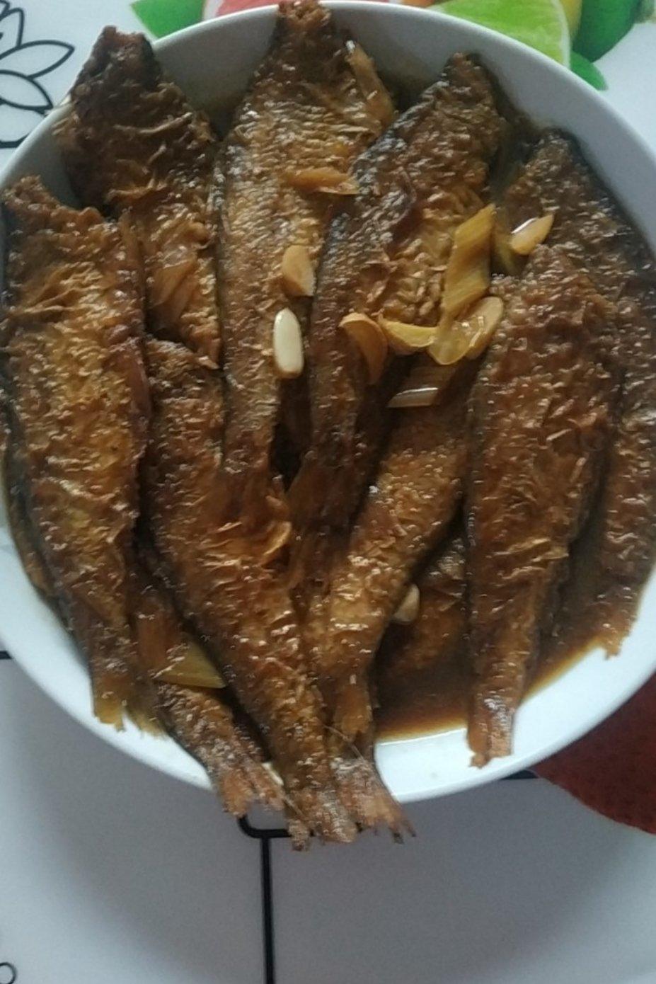 家熬鲫头鱼（小黄鱼）