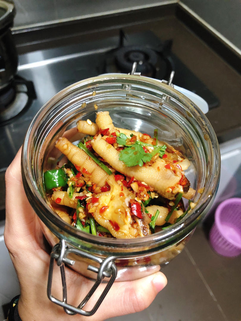 绝对不会后悔的酸辣鸡爪