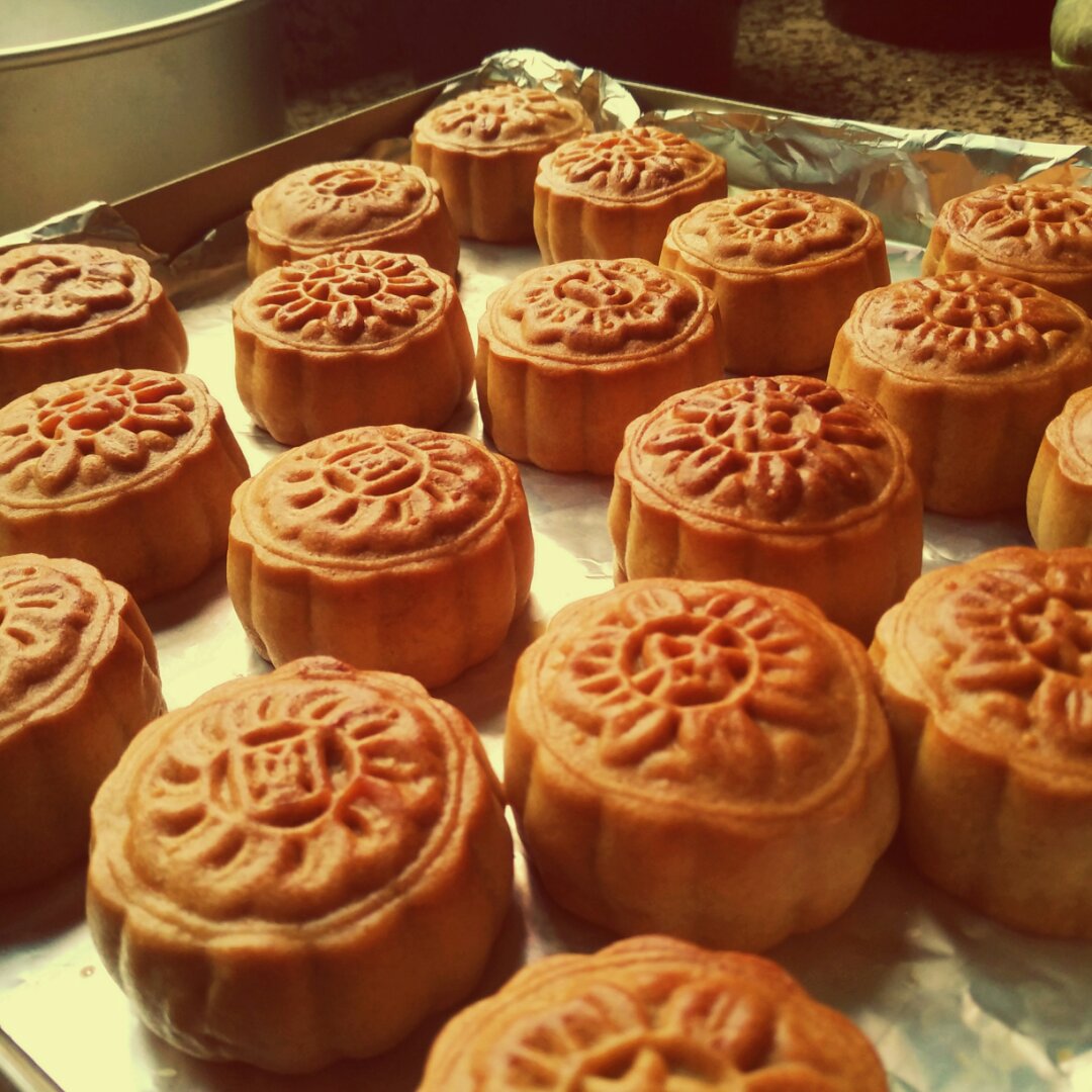广式月饼——蛋黄莲蓉月饼