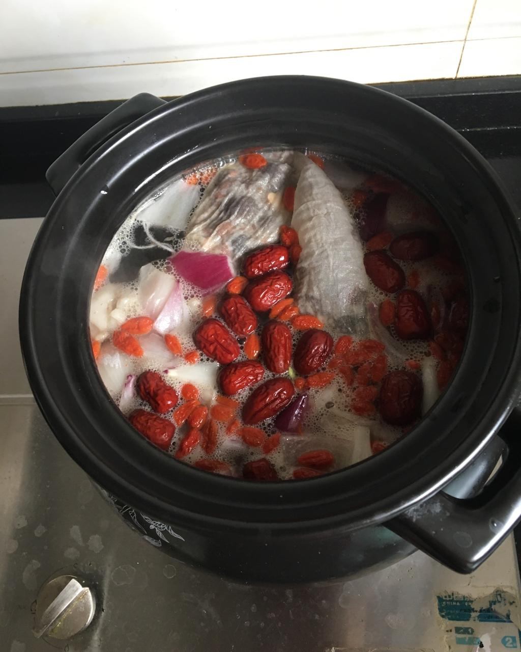 白汤羊蝎子火锅