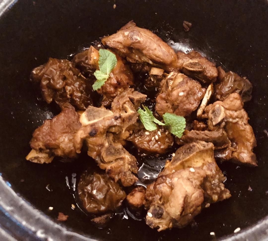 酸酸甜甜的梅子酱排骨