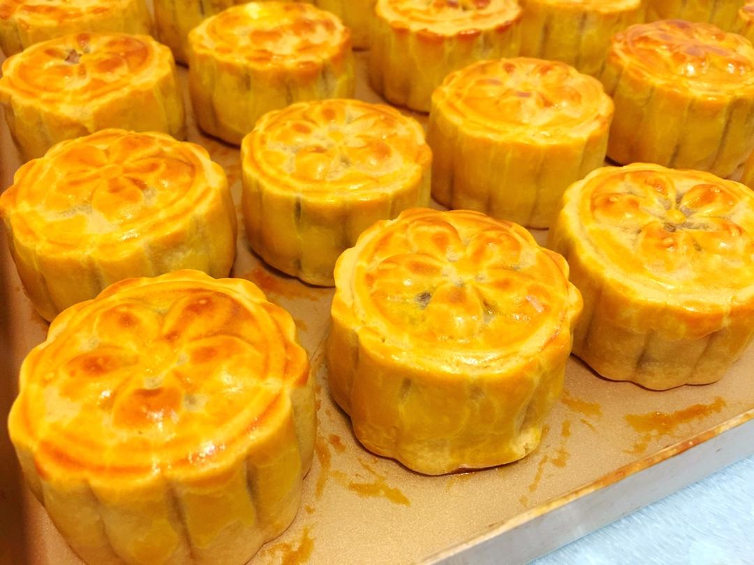 广式月饼——蛋黄莲蓉月饼