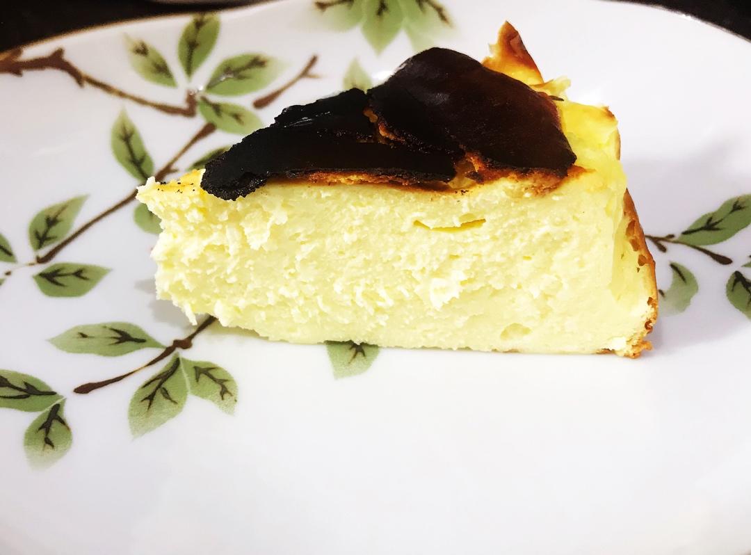 巴斯克芝士蛋糕–from @yuka_cm_cafe