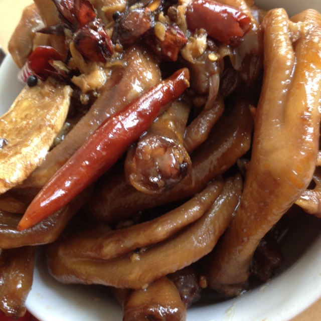 香卤鸭掌（好吃得不得了）