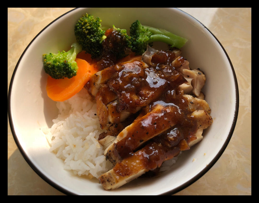 小丫么小凉菜做的肥牛饭&黑椒鸡腿饭