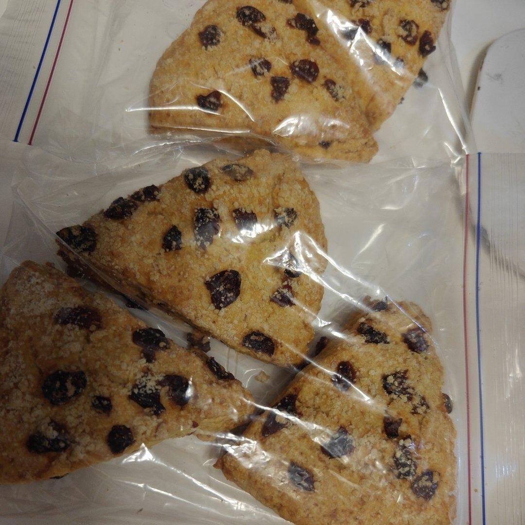 满屋飘香，口口都是满足——酥松香甜的蔓越莓蜜豆司康