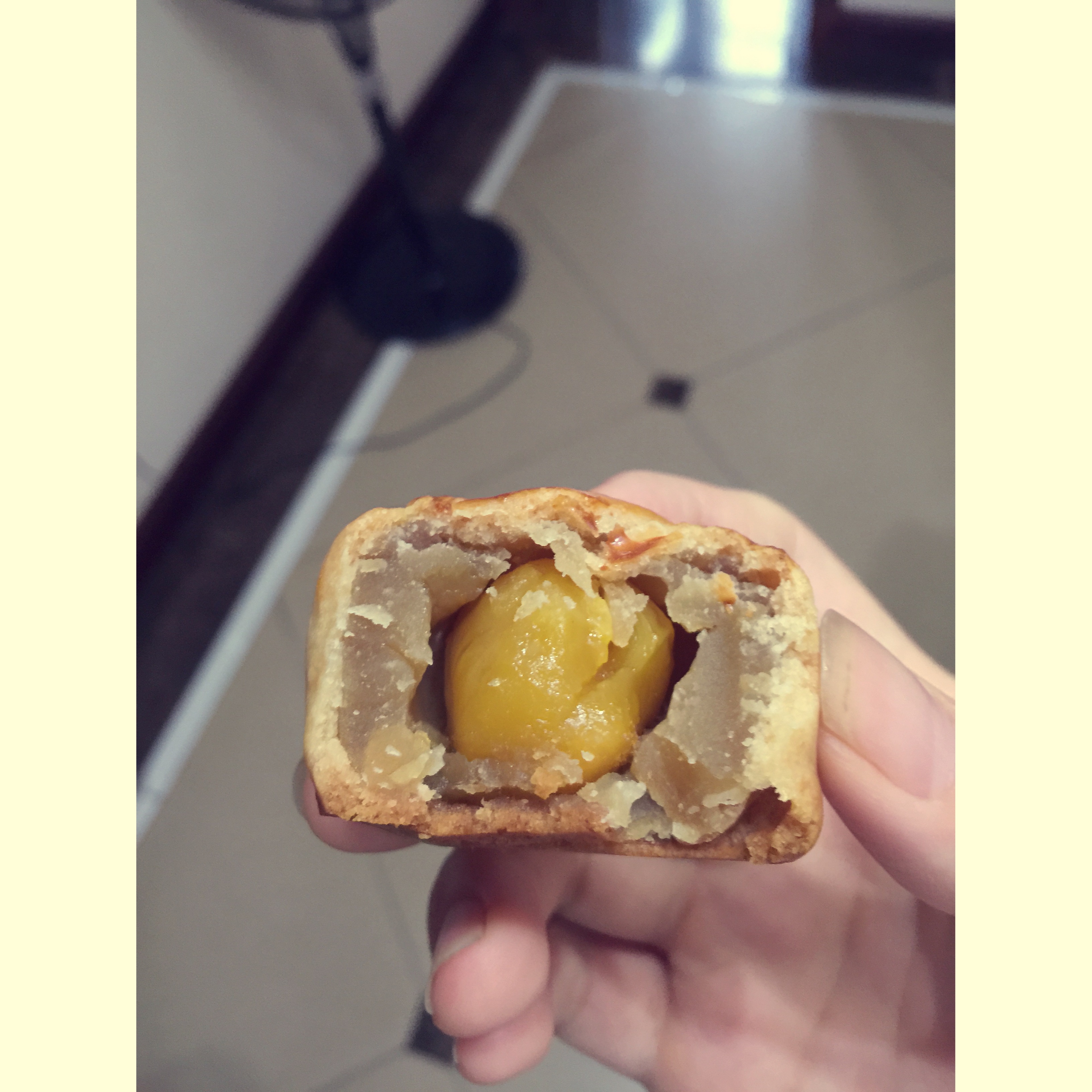 广式月饼——蛋黄莲蓉月饼