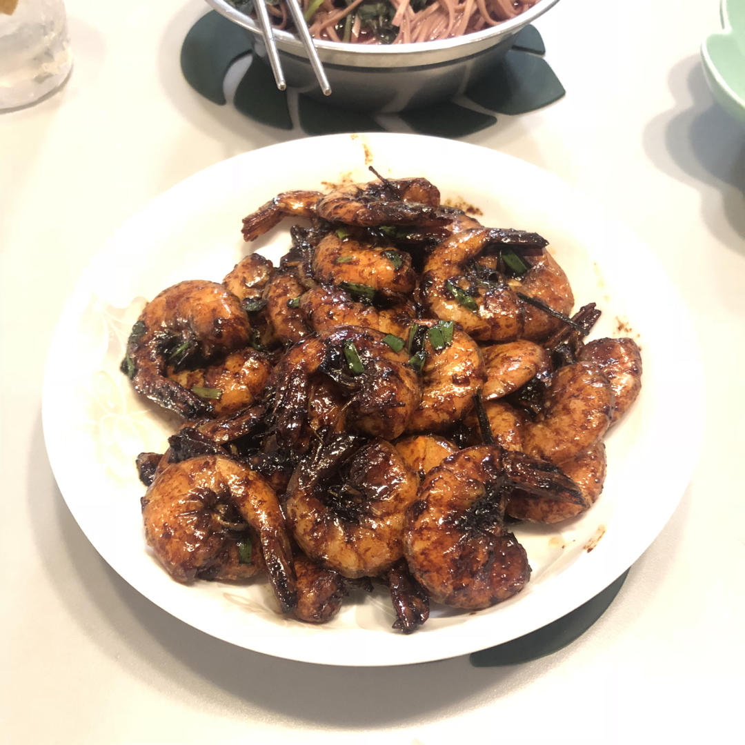 10分钟搞定，好吃到舔手指的油焖大虾