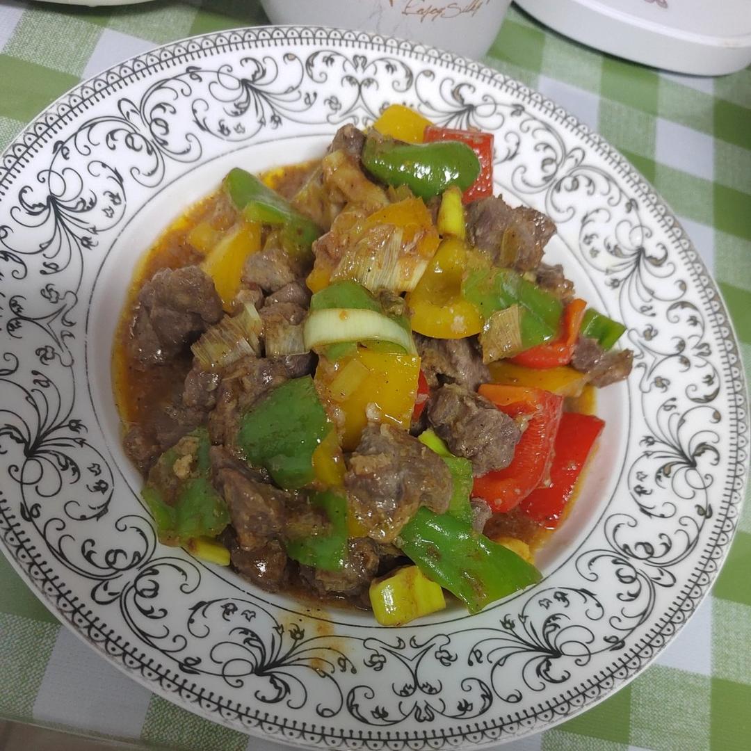 彩椒牛肉粒