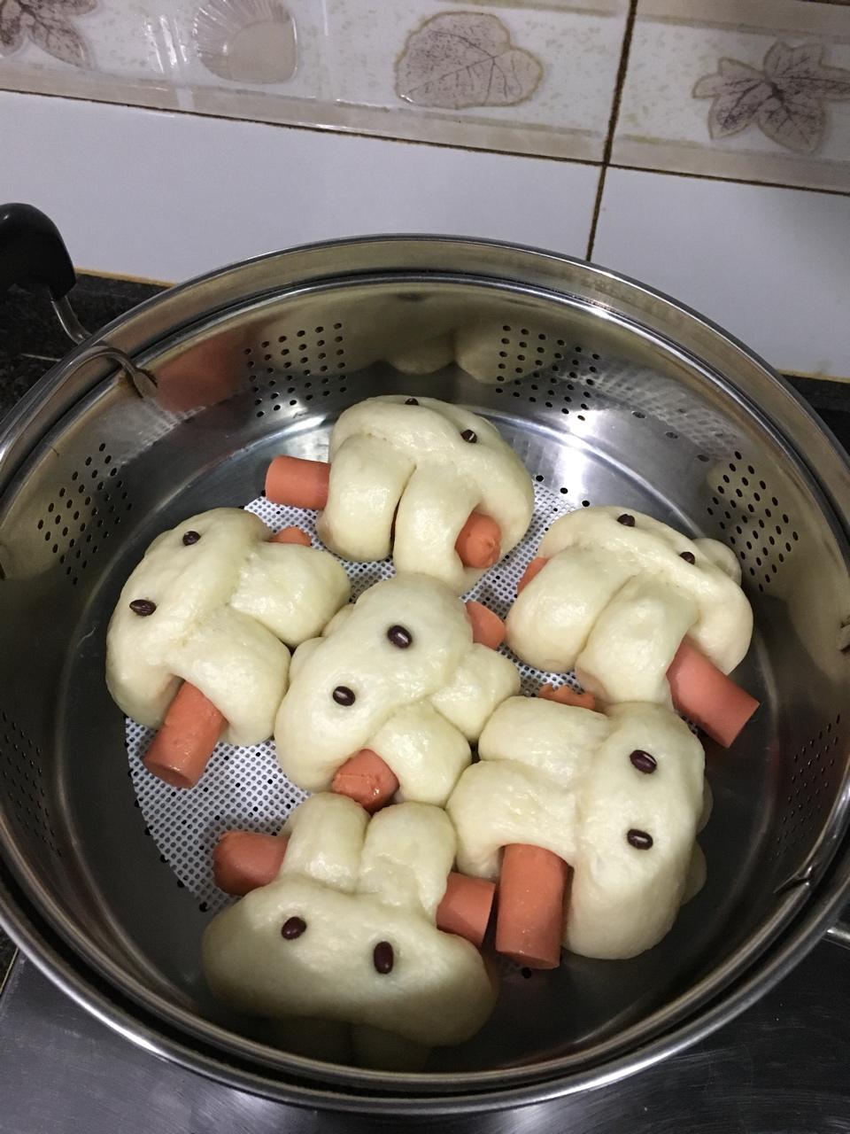 香肠兔子馒头卷