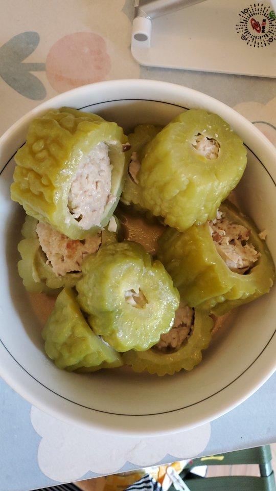 夏天消暑-苦瓜酿肉