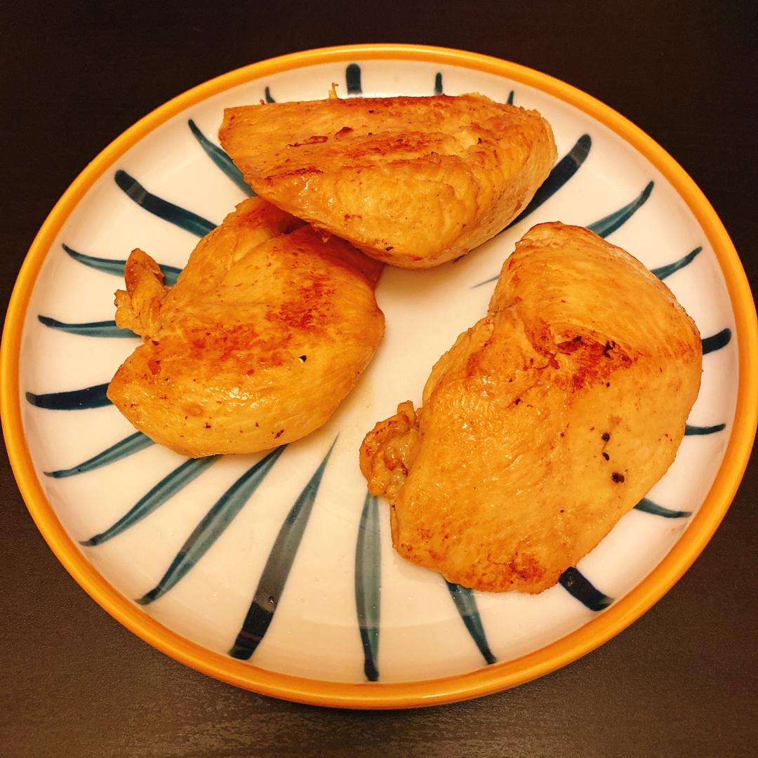 【嫩煎鸡胸肉】