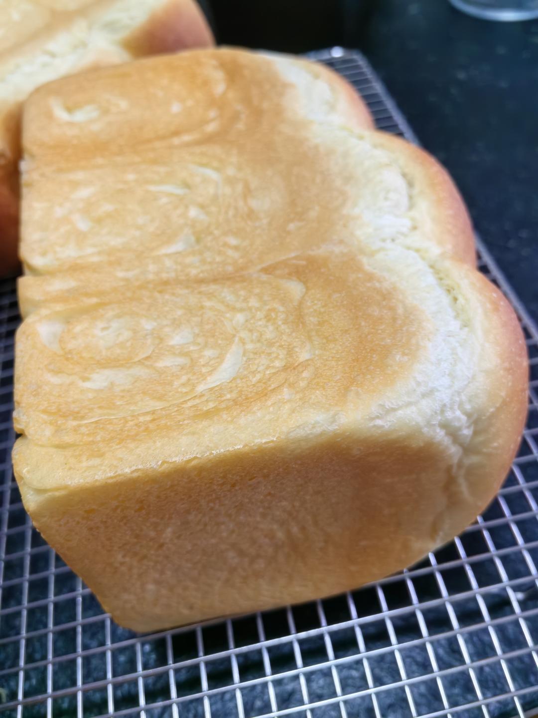 高含水量烫种小吐司，加倍松软