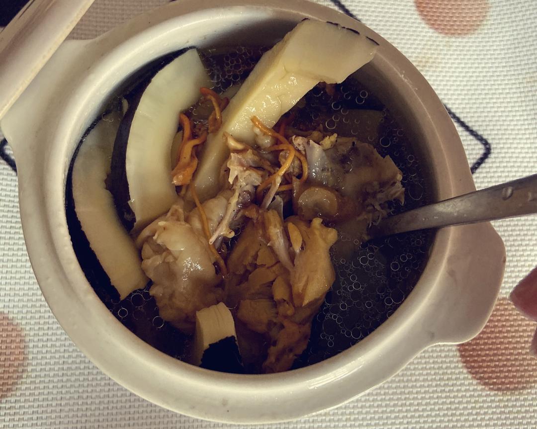 花胶响螺肉海底椰汤的做法步骤图 啦啦啦啦啦哦哎 下厨房