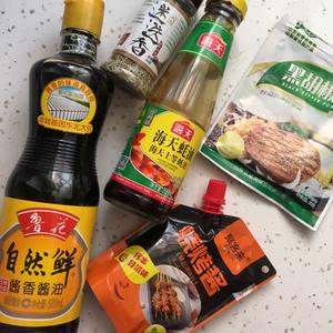韩式烤五花肉+熟咸鸭蛋炒饭的做法 步骤6