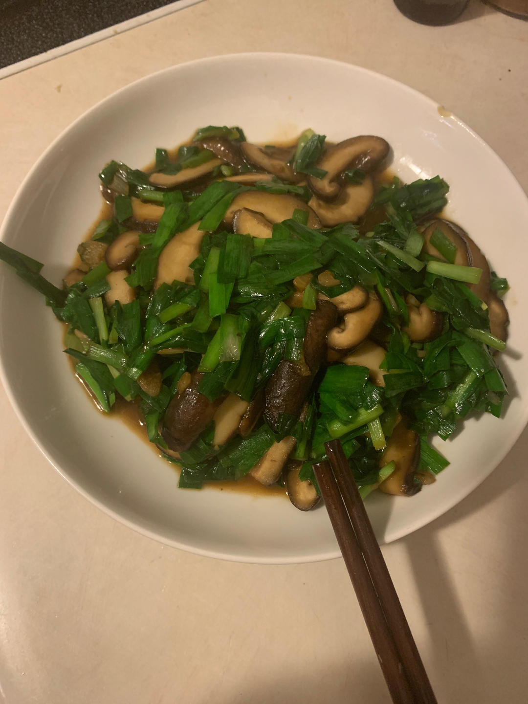 韭菜香菇
