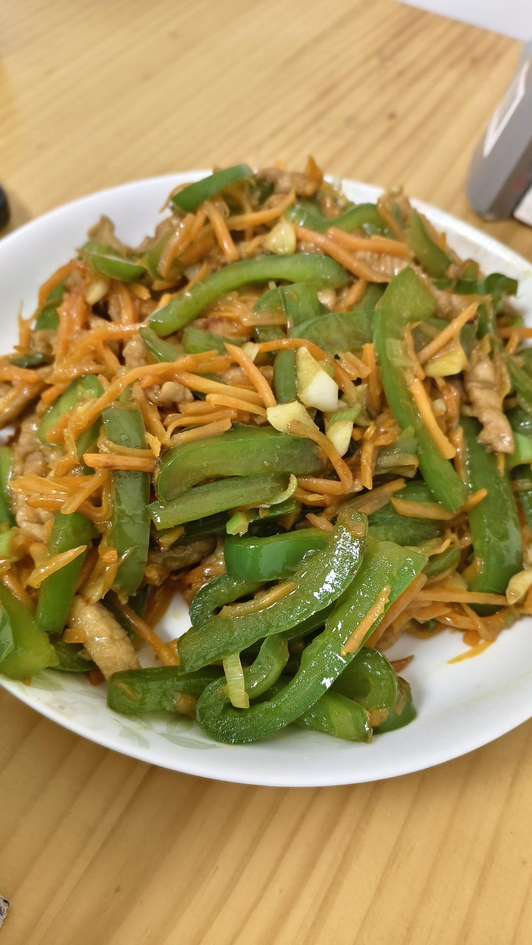 超级下饭胡萝卜丝炒肉