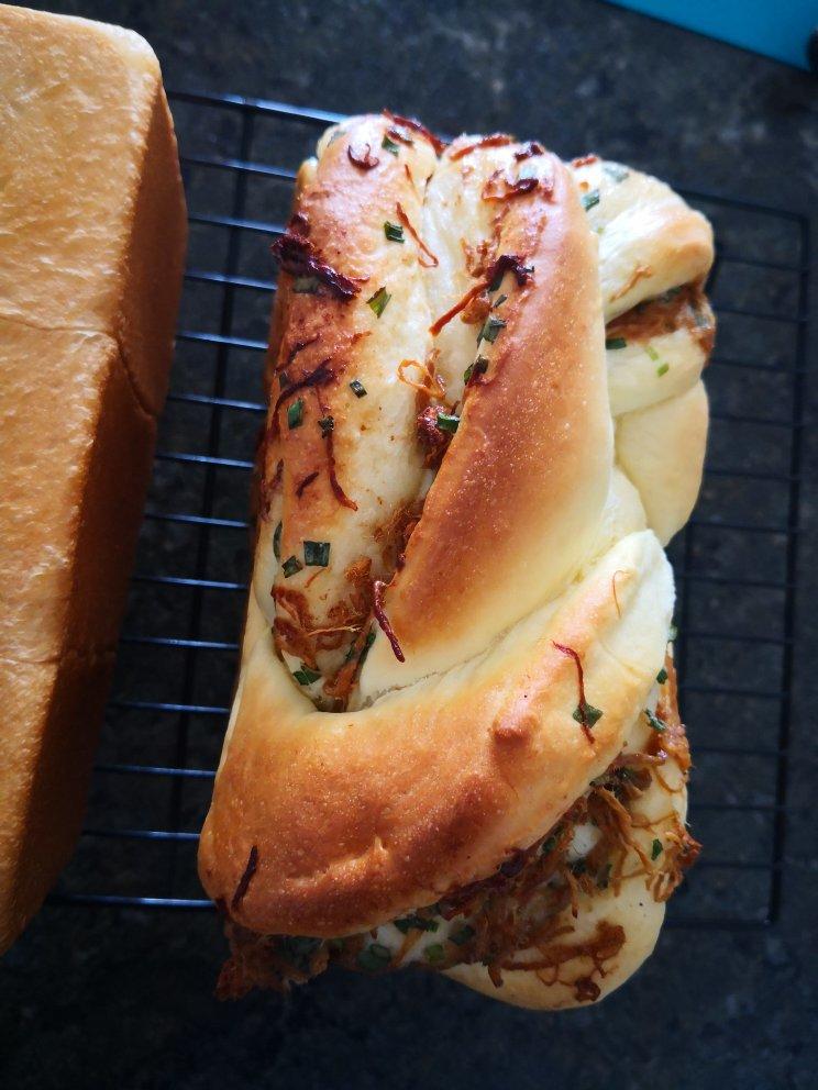 香葱肉松手撕吐司