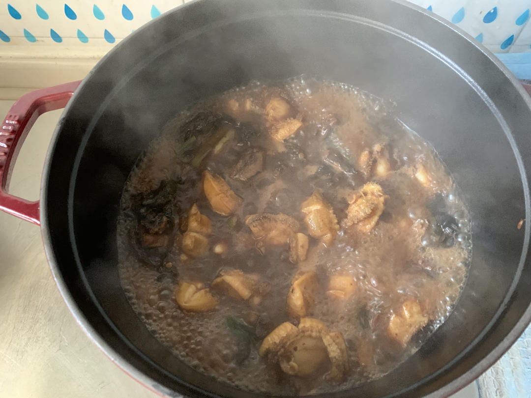 鲍鱼焖鸡