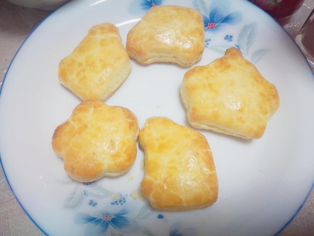【视频】3分钟 奶油司康Scone(可能是世界上最快手的司康) 消耗淡奶油～