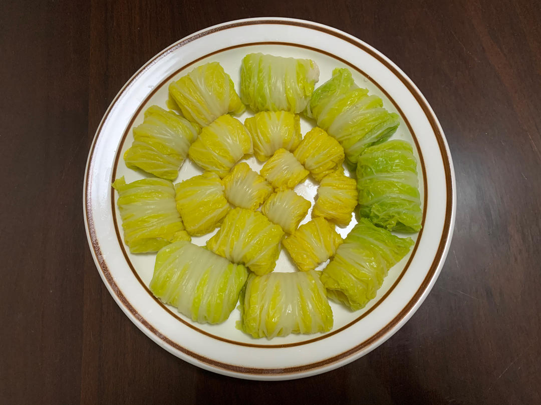 清淡却下饭的虾滑白菜卷，打赌你吃一次就忘不了！