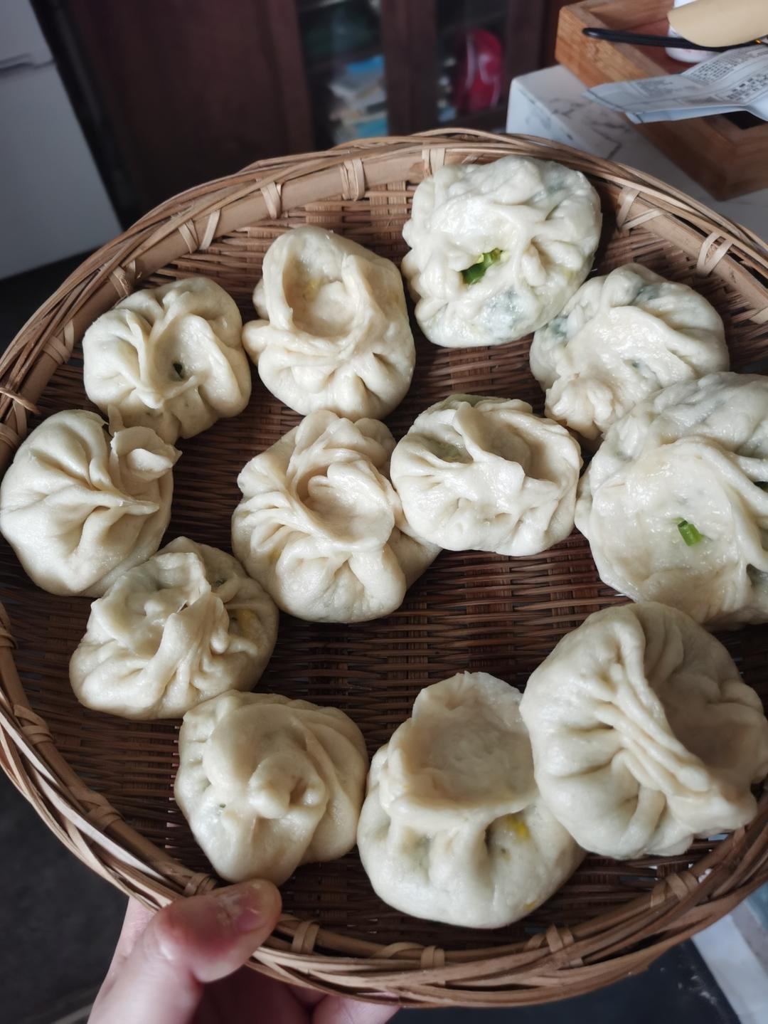韭菜鸡蛋虾仁包子