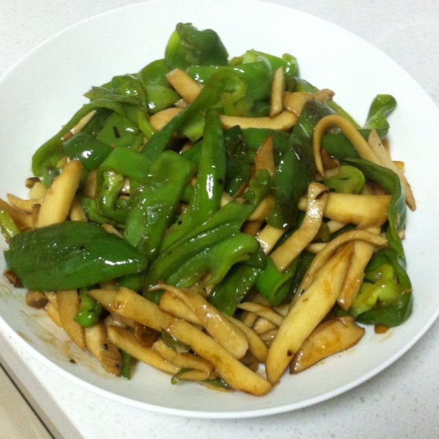 青椒素炒杏鲍菇