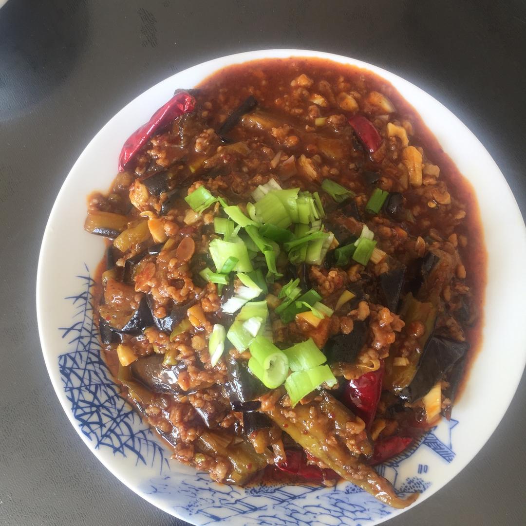 酱香肉末烧茄子