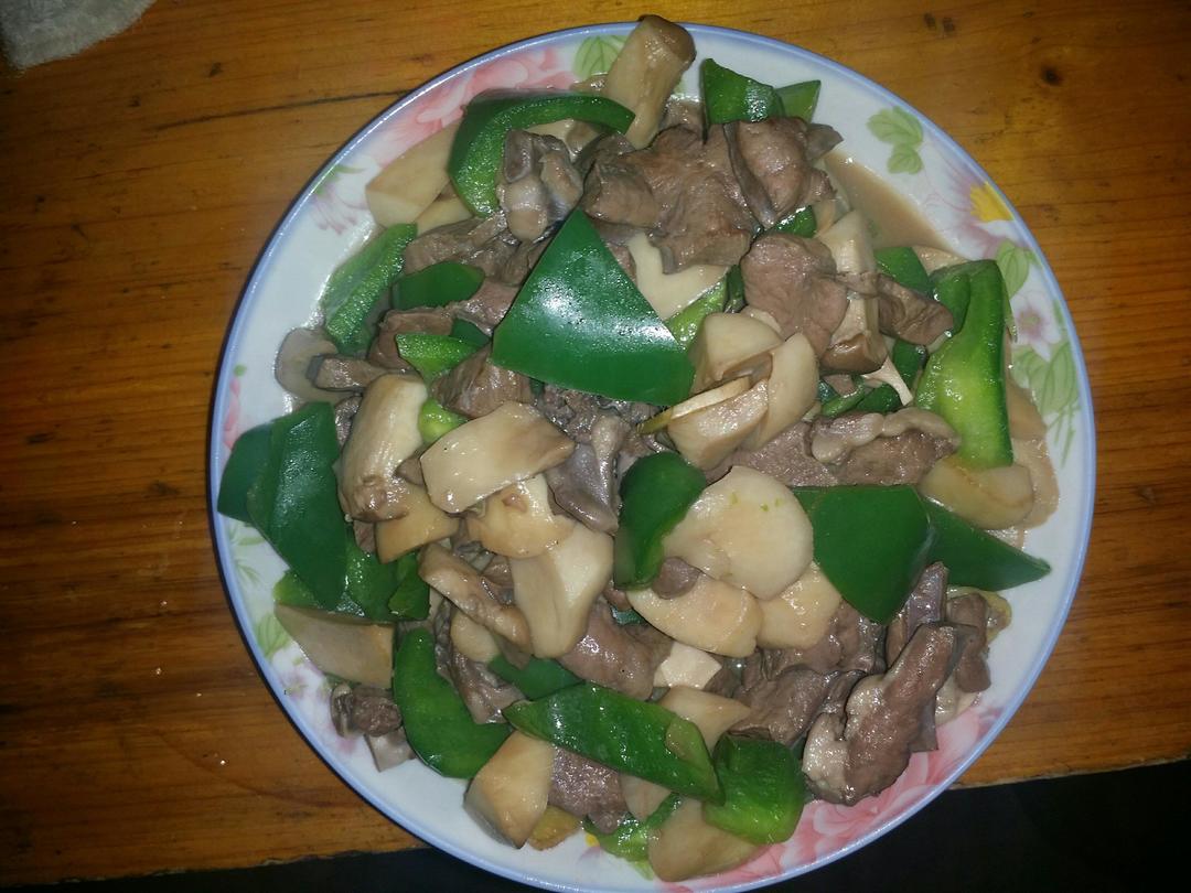 杏鲍菇炒猪心