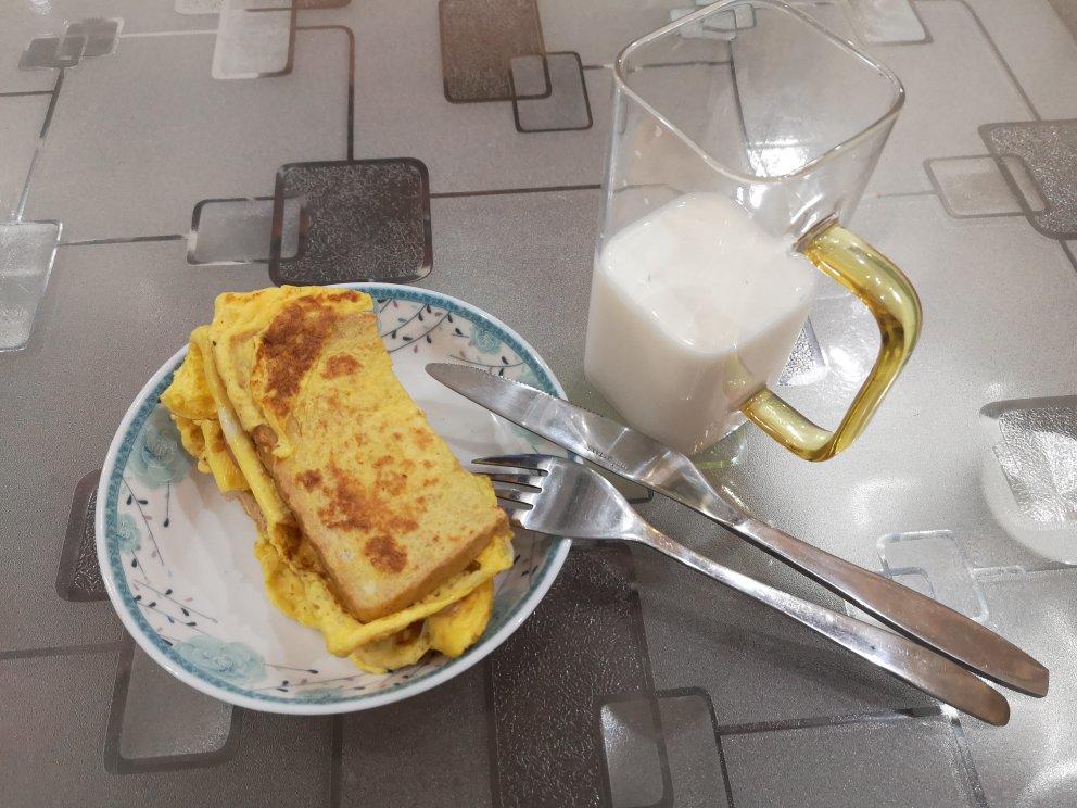 快手早餐—经典餐蛋爆浆芝士西多士三明治