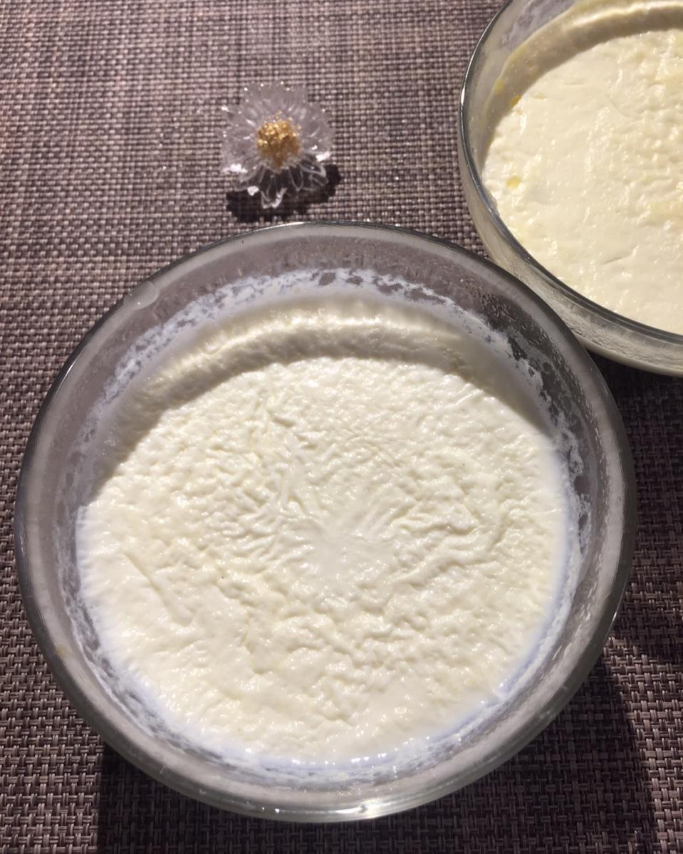 双皮奶（科学方子：淡奶油兑牛奶以假乱真乳脂达到8%的水牛奶，在家轻松做出正宗顺德味儿）