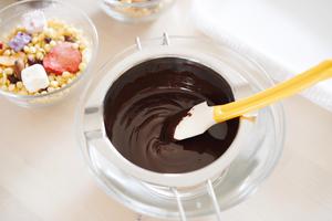 酸奶水果麦片巧克力脆的做法 步骤3