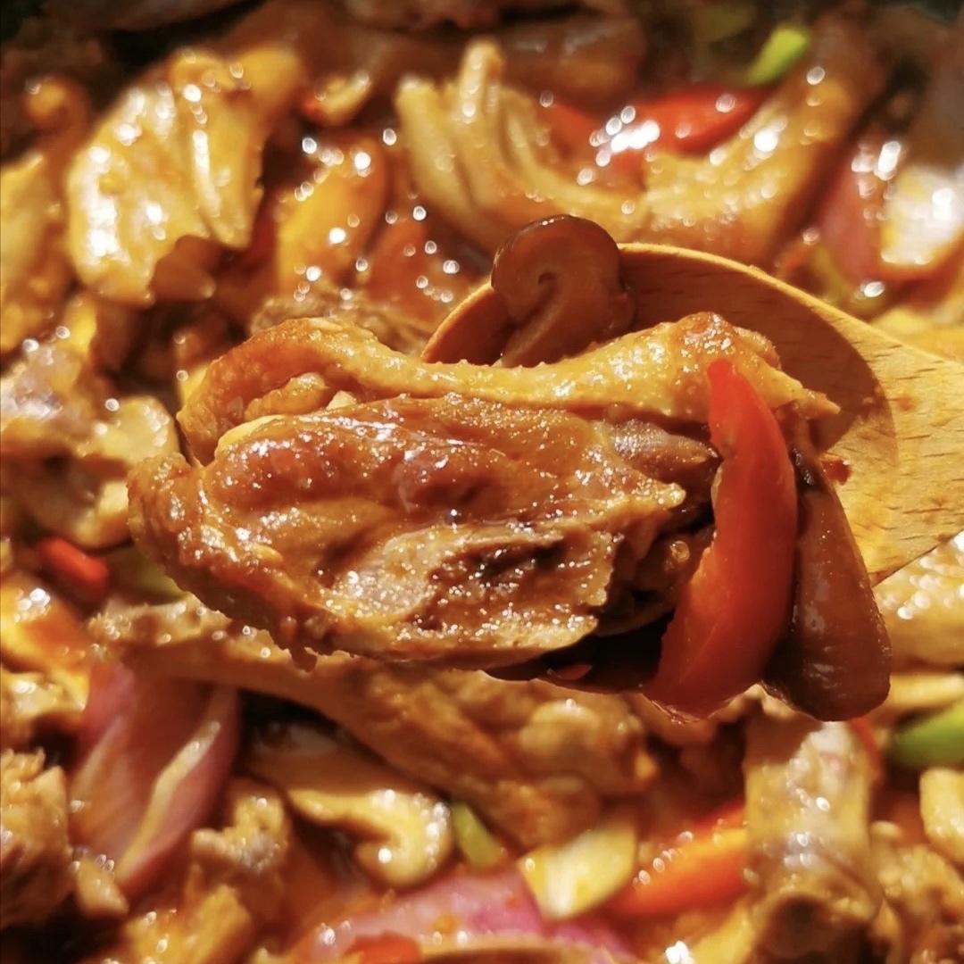 【黄焖鸡米饭】