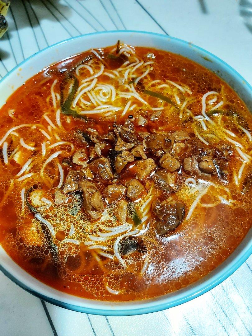 红油鸡丁