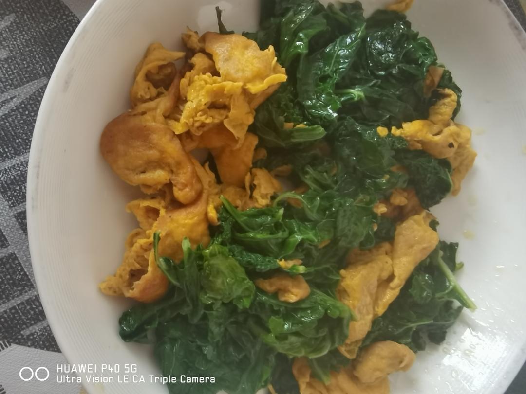 鸡蛋炒羽衣甘蓝