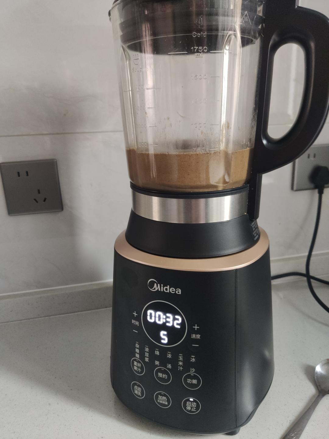 自制芝麻酱   这么做简单快捷   细腻顺滑   无添加剂   香到没朋友