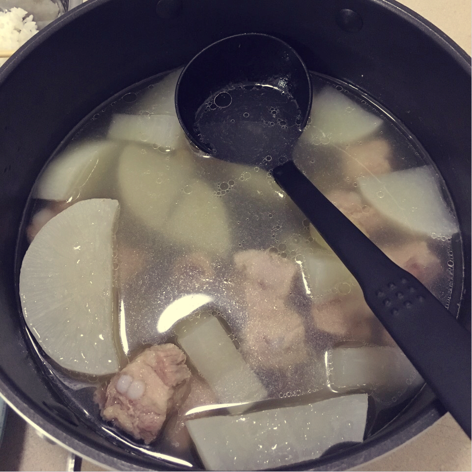 萝卜排骨汤