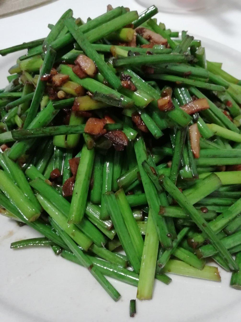 韭菜苔炒肉丝