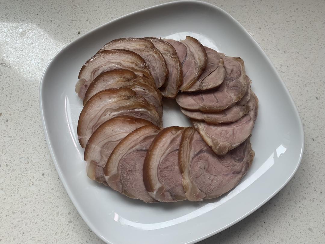 酱肘子