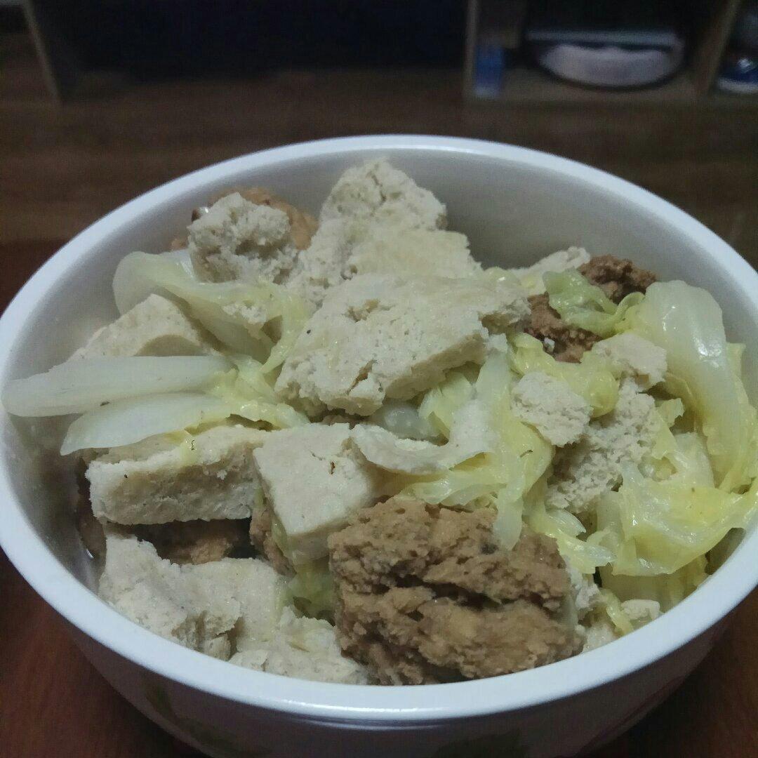 白菜炖冻豆腐