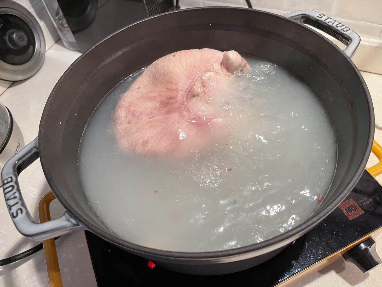 奶白猪肚鸡汤的做法