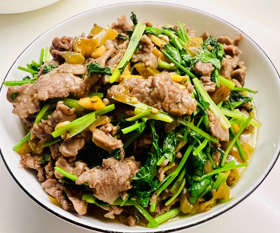 小炒黄牛肉，肉嫩味香！太好吃了简直是米饭杀手！