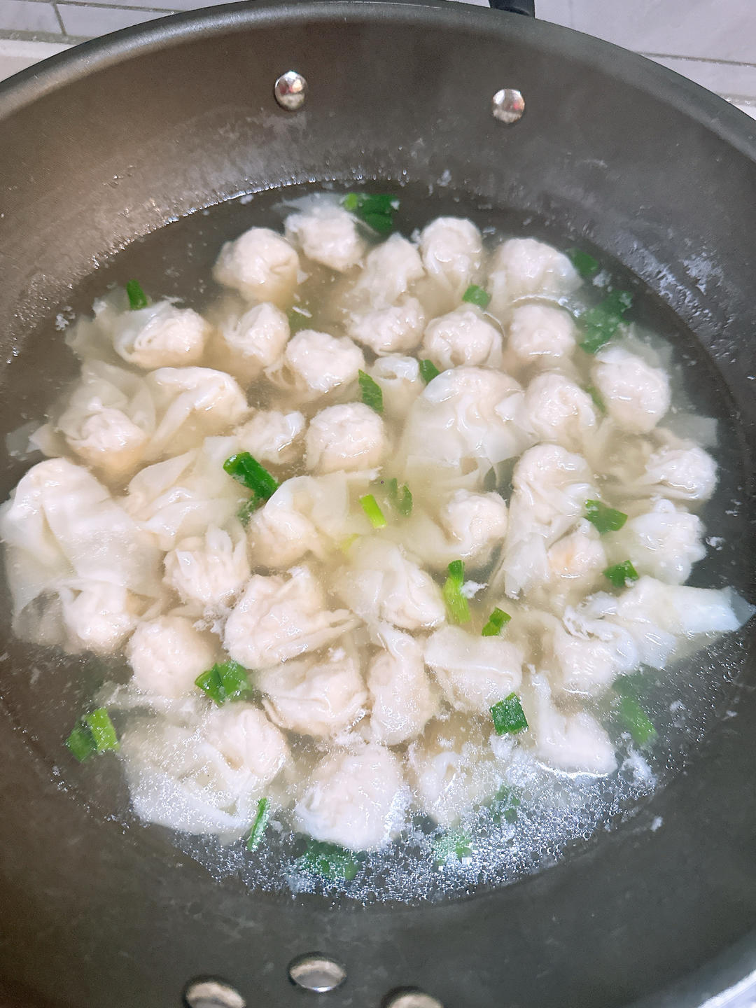 鲜肉馄饨 馄饨皮 馄饨汤底（附6种包法）