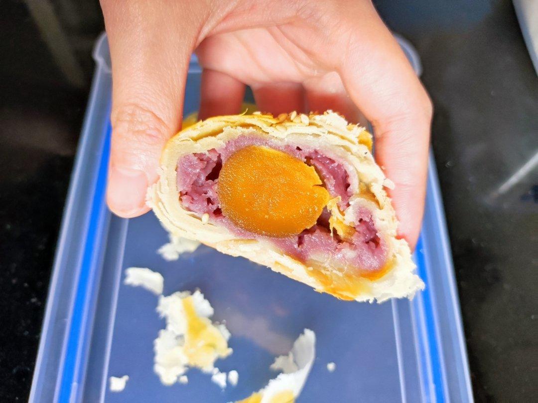 酥到掉渣的美味蛋黄酥