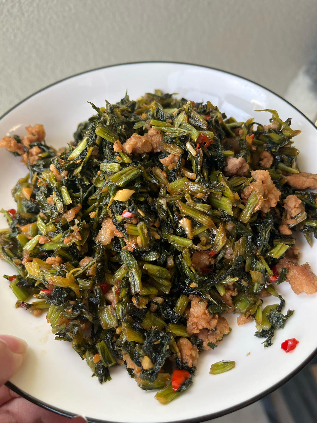 雪里红香炒肉末