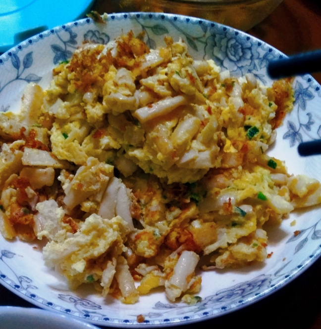 海鲜菇炒鸡蛋的做法