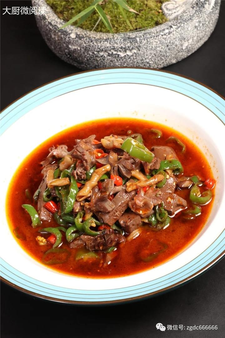 水煮鸭杂的做法